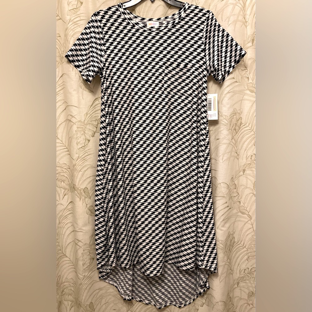 🖤🤍 XS Lularoe Carly dress 🖤🤍